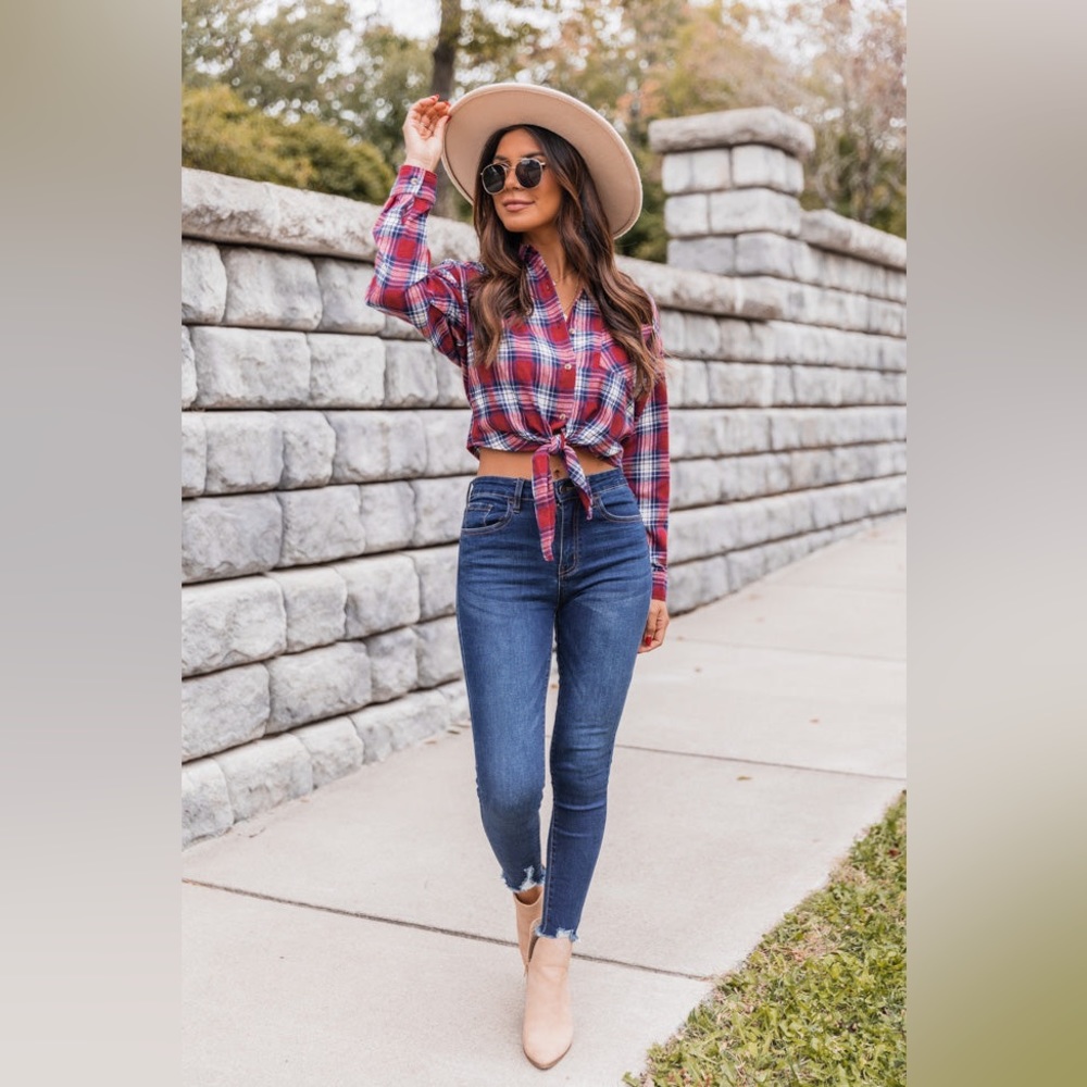 Flannel crop top with tie front.